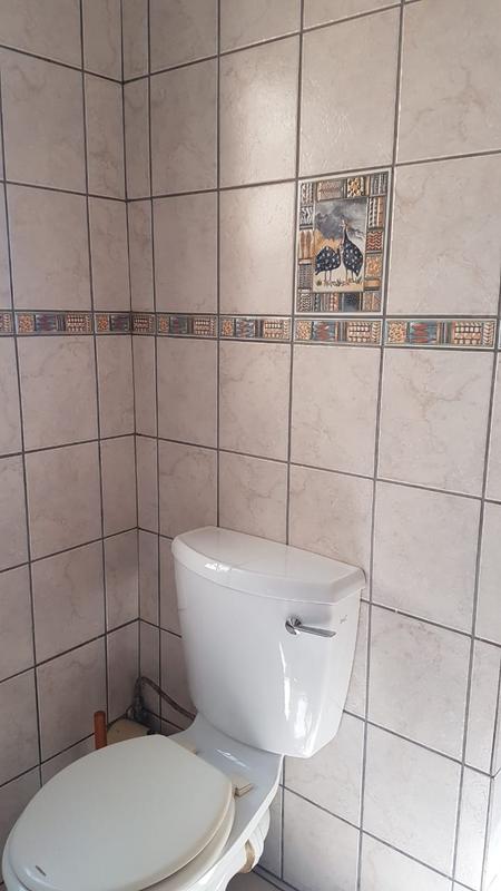 5 Bedroom Property for Sale in Albertinia Western Cape